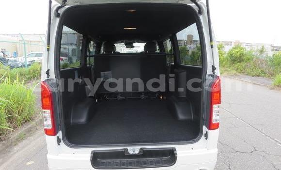 Buy Used Toyota Hiace White Car in Kitwe in Zambia Buy Used Toyota Hiace White Car in Kitwe in Zambia