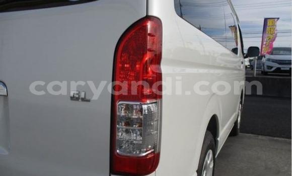 Buy Used Toyota Hiace White Car in Chilanga in Lusaka Buy Used Toyota Hiace White Car in Chilanga in Lusaka