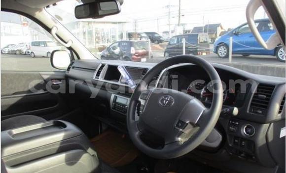 Buy Used Toyota Hiace White Car in Chilanga in Lusaka Buy Used Toyota Hiace White Car in Chilanga in Lusaka