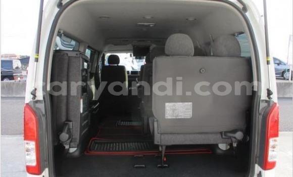 Buy Used Toyota Hiace White Car in Chilanga in Lusaka Buy Used Toyota Hiace White Car in Chilanga in Lusaka