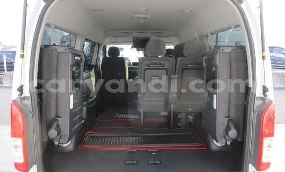 Buy Used Toyota Hiace White Car in Chilanga in Lusaka Buy Used Toyota Hiace White Car in Chilanga in Lusaka