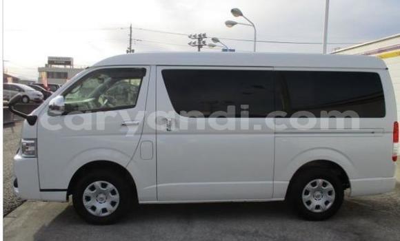 Buy Used Toyota Hiace White Car in Chilanga in Lusaka Buy Used Toyota Hiace White Car in Chilanga in Lusaka