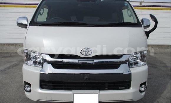 Buy Used Toyota Hiace White Car in Chilanga in Lusaka Buy Used Toyota Hiace White Car in Chilanga in Lusaka