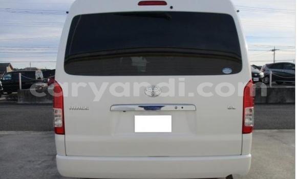 Buy Used Toyota Hiace White Car in Chilanga in Lusaka Buy Used Toyota Hiace White Car in Chilanga in Lusaka
