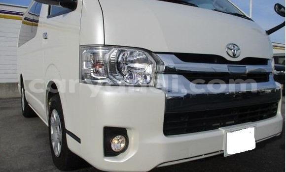 Buy Used Toyota Hiace White Car in Chilanga in Lusaka Buy Used Toyota Hiace White Car in Chilanga in Lusaka