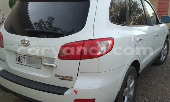 Buy Used Hyundai Santa Fe White Car in Lusaka in Zambia Buy Used Hyundai Santa Fe White Car in Lusaka in Zambia