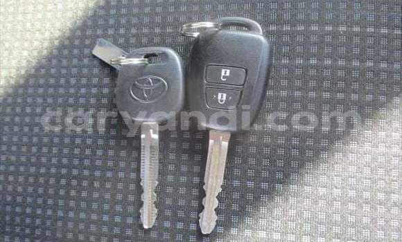 Acheter Occasion Voiture Toyota Vitz Bleu à Lusaka, Zambie Acheter Occasion Voiture Toyota Vitz Bleu à Lusaka, Zambie