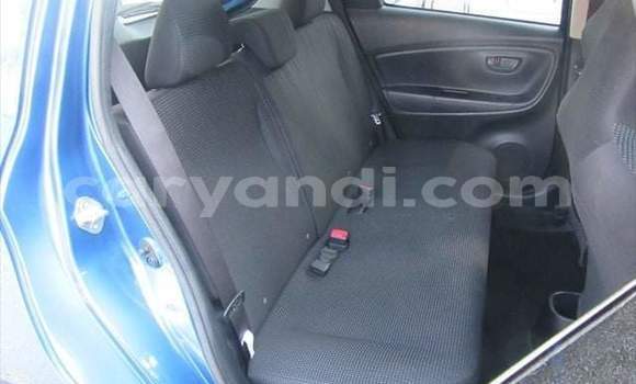 Acheter Occasion Voiture Toyota Vitz Bleu à Lusaka, Zambie Acheter Occasion Voiture Toyota Vitz Bleu à Lusaka, Zambie