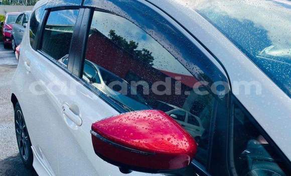 Acheter Occasion Voiture Nissan Note Blanc à Livingstone, Zambie Acheter Occasion Voiture Nissan Note Blanc à Livingstone, Zambie