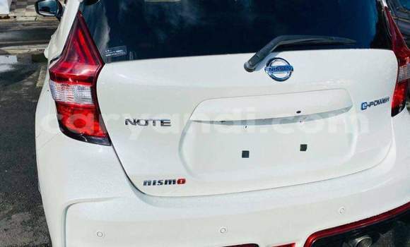 Acheter Occasion Voiture Nissan Note Blanc à Livingstone, Zambie Acheter Occasion Voiture Nissan Note Blanc à Livingstone, Zambie