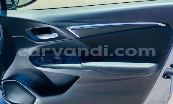 Acheter Occasion Voiture Honda FIT Gris à Kitwe, Zambie Acheter Occasion Voiture Honda FIT Gris à Kitwe, Zambie