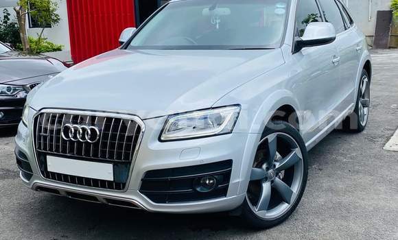 Acheter Occasion Voiture Audi Q5 Gris à Chingola, Zambie
