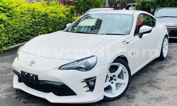 Acheter Occasion Voiture Toyota GT86 Blanc à Chingola, Zambie