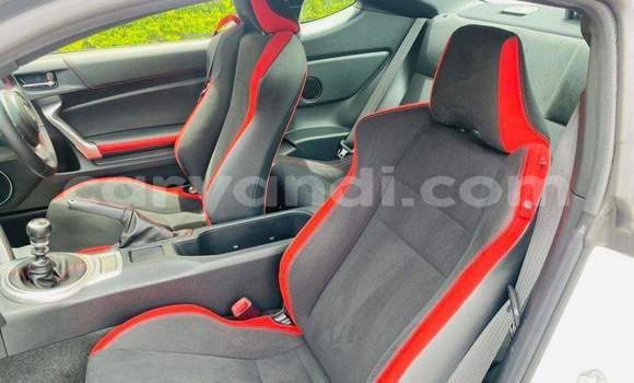 Acheter Occasion Voiture Toyota GT86 Blanc à Chingola, Zambie Acheter Occasion Voiture Toyota GT86 Blanc à Chingola, Zambie