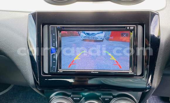 Acheter Occasion Voiture Suzuki Swift Bleu à Kitwe, Zambie Acheter Occasion Voiture Suzuki Swift Bleu à Kitwe, Zambie