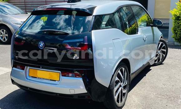 Acheter Occasion Voiture BMW i3 Gris à Chingola, Zambie Acheter Occasion Voiture BMW i3 Gris à Chingola, Zambie