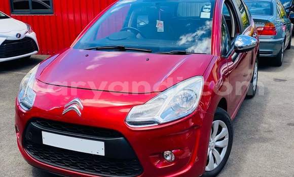 Nunua Ilio tumika Citroen C3 Nyekundu Gari ndani ya Livingstone nchini Zambia