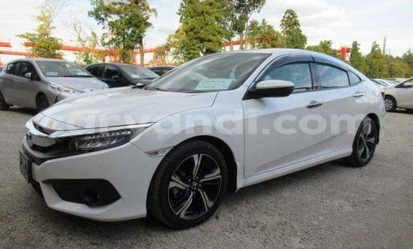 Acheter Occasion Voiture Honda Civic Blanc à Livingstone, Zambie