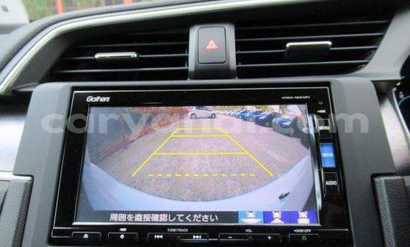 Acheter Occasion Voiture Honda Civic Blanc à Livingstone, Zambie Acheter Occasion Voiture Honda Civic Blanc à Livingstone, Zambie