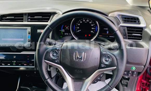 Acheter Occasion Voiture Honda FIT Rouge à Livingstone, Zambie Acheter Occasion Voiture Honda FIT Rouge à Livingstone, Zambie