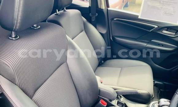 Acheter Occasion Voiture Honda FIT Rouge à Livingstone, Zambie Acheter Occasion Voiture Honda FIT Rouge à Livingstone, Zambie