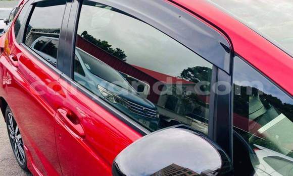 Acheter Occasion Voiture Honda FIT Rouge à Livingstone, Zambie Acheter Occasion Voiture Honda FIT Rouge à Livingstone, Zambie