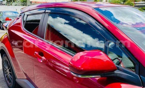 Acheter Occasion Voiture Toyota C-HR Rouge à Livingstone, Zambie Acheter Occasion Voiture Toyota C-HR Rouge à Livingstone, Zambie