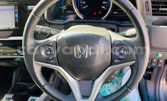 Acheter Occasion Voiture Honda FIT Gris à Zambèze, Nord-Ouest Acheter Occasion Voiture Honda FIT Gris à Zambèze, Nord-Ouest