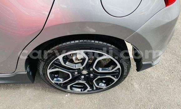 Acheter Occasion Voiture Suzuki Swift Gris à Livingstone, Zambie Acheter Occasion Voiture Suzuki Swift Gris à Livingstone, Zambie