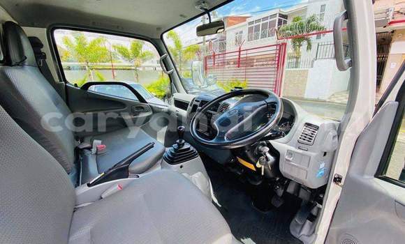 Buy Used Toyota Dyna White Truck in Lusaka in Zambia Buy Used Toyota Dyna White Truck in Lusaka in Zambia