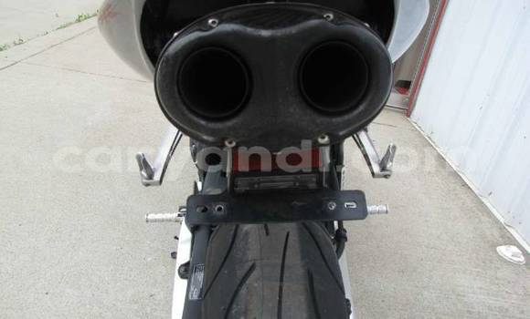 Acheter Occasion Moto Honda CBR Noir à Chilanga, Lusaka Acheter Occasion Moto Honda CBR Noir à Chilanga, Lusaka