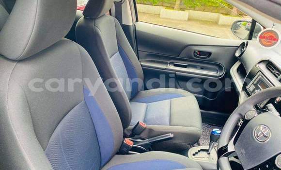 Acheter Occasion Voiture Toyota Aqua Gris à Kitwe, Zambie Acheter Occasion Voiture Toyota Aqua Gris à Kitwe, Zambie