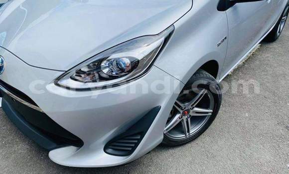 Acheter Occasion Voiture Toyota Aqua Gris à Kitwe, Zambie Acheter Occasion Voiture Toyota Aqua Gris à Kitwe, Zambie