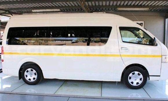 Buy Used Toyota Hiace White Car in Lusaka in Zambia Buy Used Toyota Hiace White Car in Lusaka in Zambia