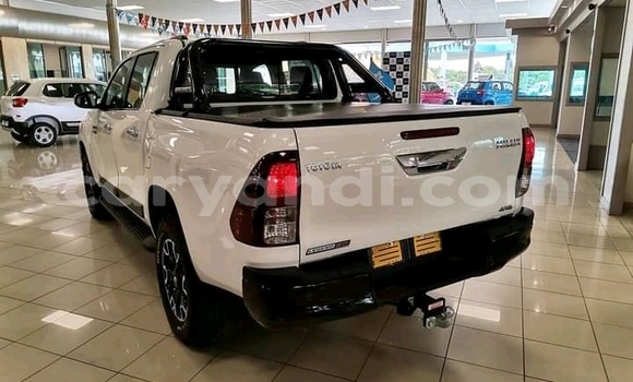 Tenga Tsaru Toyota Hilux Chena Mota in Lusaka in Zambia Tenga Tsaru Toyota Hilux Chena Mota in Lusaka in Zambia