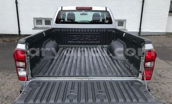 Buy Used Isuzu D–MAX Silver Car in Chilanga in Lusaka Buy Used Isuzu D–MAX Silver Car in Chilanga in Lusaka