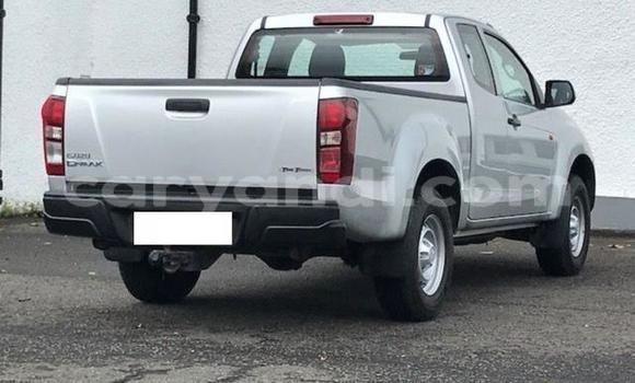 Buy Used Isuzu D–MAX Silver Car in Chilanga in Lusaka Buy Used Isuzu D–MAX Silver Car in Chilanga in Lusaka