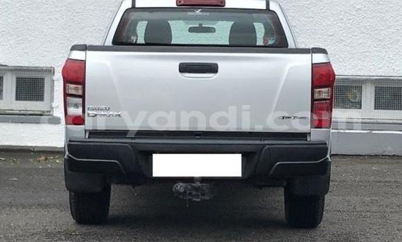 Buy Used Isuzu D–MAX Silver Car in Chilanga in Lusaka Buy Used Isuzu D–MAX Silver Car in Chilanga in Lusaka