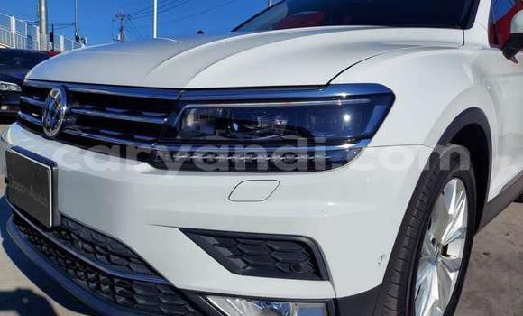 Buy Used Volkswagen Tiguan White Car in Chilanga in Lusaka Buy Used Volkswagen Tiguan White Car in Chilanga in Lusaka