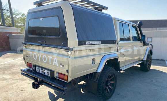 Acheter Occasion Voiture Toyota Land Cruiser Beige à Lusaka, Zambie Acheter Occasion Voiture Toyota Land Cruiser Beige à Lusaka, Zambie