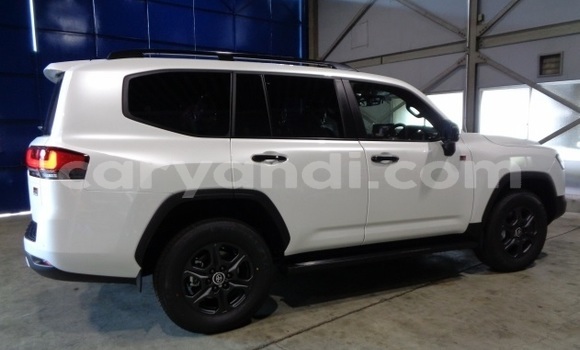 Buy Used Toyota Land Cruiser White Car in Kitwe in Zambia Buy Used Toyota Land Cruiser White Car in Kitwe in Zambia