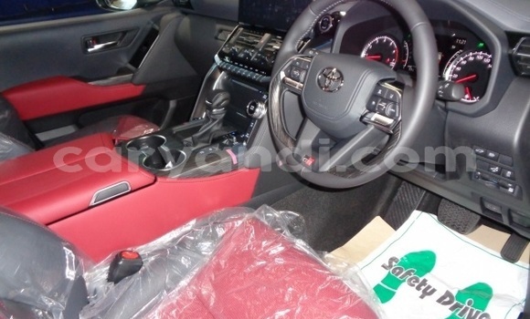 Buy Used Toyota Land Cruiser White Car in Kitwe in Zambia Buy Used Toyota Land Cruiser White Car in Kitwe in Zambia