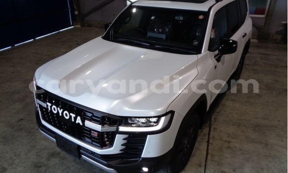 Buy Used Toyota Land Cruiser White Car in Kitwe in Zambia Buy Used Toyota Land Cruiser White Car in Kitwe in Zambia