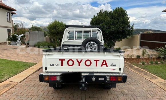Buy Used Toyota Land Cruiser Beige Car in Lusaka in Zambia Buy Used Toyota Land Cruiser Beige Car in Lusaka in Zambia