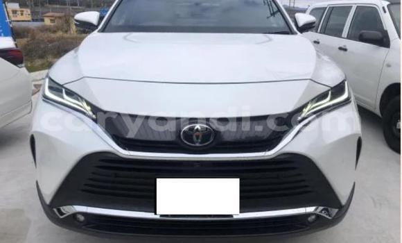 Buy Used Toyota Harrier White Car in Chambishi in Copperbelt Buy Used Toyota Harrier White Car in Chambishi in Copperbelt