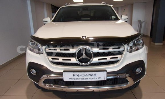 Buy Used Mercedes‒Benz 250 White Car in Lusaka in Zambia Buy Used Mercedes‒Benz 250 White Car in Lusaka in Zambia