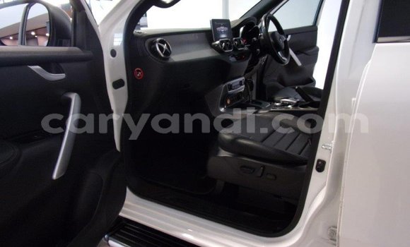 Buy Used Mercedes‒Benz 250 White Car in Lusaka in Zambia Buy Used Mercedes‒Benz 250 White Car in Lusaka in Zambia