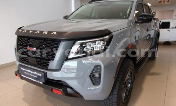 Acheter Occasion Voiture Nissan Navara Gris à Lusaka, Zambie