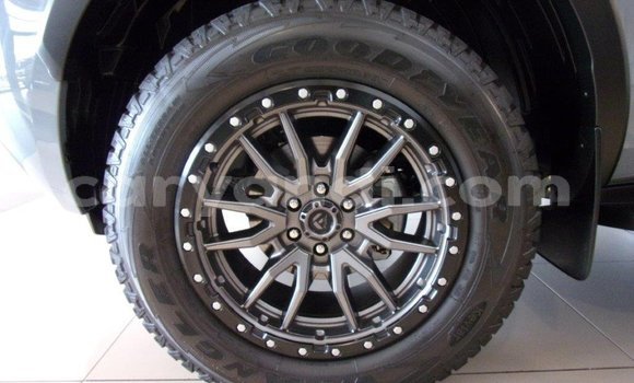 Buy Used Nissan Navara Silver Car in Lusaka in Zambia Buy Used Nissan Navara Silver Car in Lusaka in Zambia