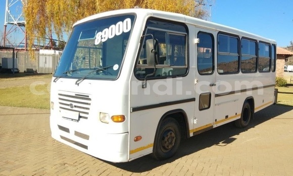 Buy Used Nissan UD White Truck in Lusaka in Zambia